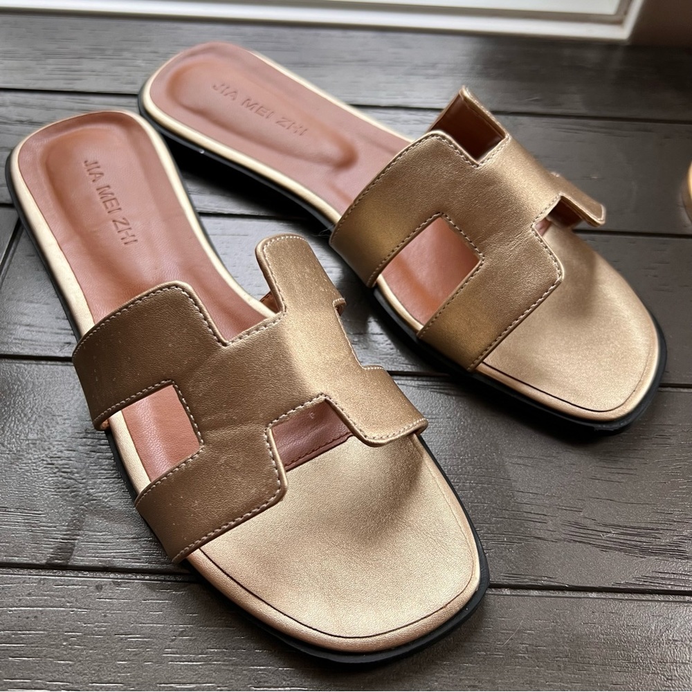 Greek H gold sandals. Size 8.5-9